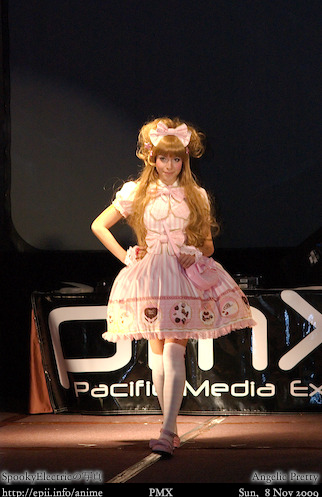 Angelic Pretty 1.small.jpg
